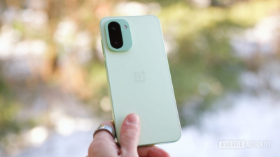 OnePlus начала продажи трёх новых устройств в России