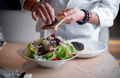 Анастасия Кольцова о красных флагах и тайнах московских ресторанов светской элиты