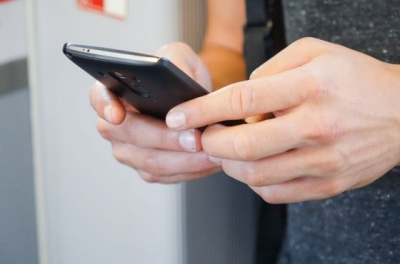 Роскомнадзор ограничит звонки через Telegram и WhatsApp