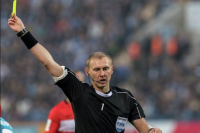 Судья обескуражил фанатов обоих клубов в Петербурге, задушив "Спартак" решениями