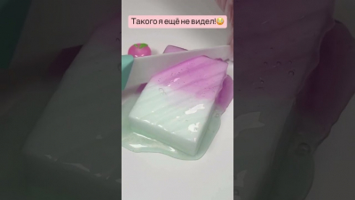Оверсайз мертв: теперь модно носить вещи, которые жмут, тянут и словно взяты с чужого плеча &mdash; только маленького