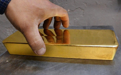 Золотые резервы России достигли рекорда, превысив $300 млрд